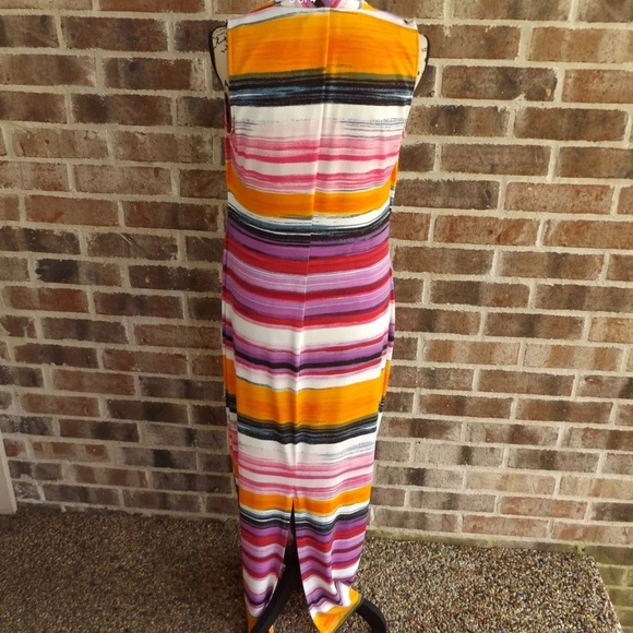 Pretty striped sleeveless maxi dress - Picture 3 of 4